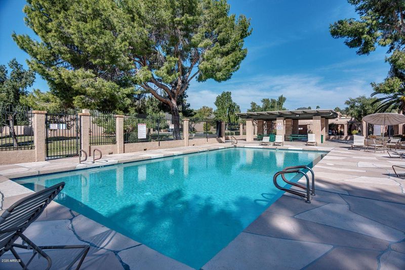 1114 E Cochise Dr, Phoenix, AZ 85020