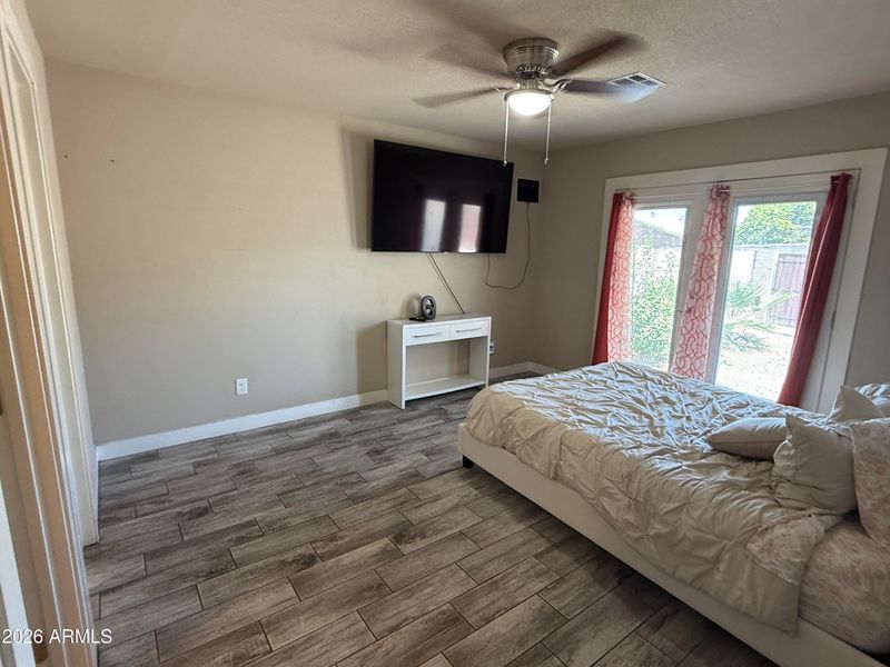 1114 E Desert Dr, Phoenix, AZ 85042