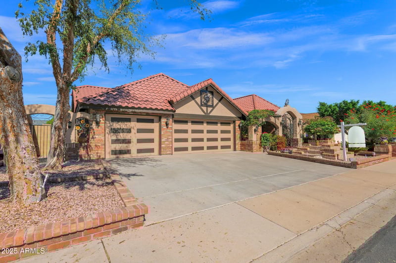 1114 Meseto Ave, Mesa, AZ 85210
