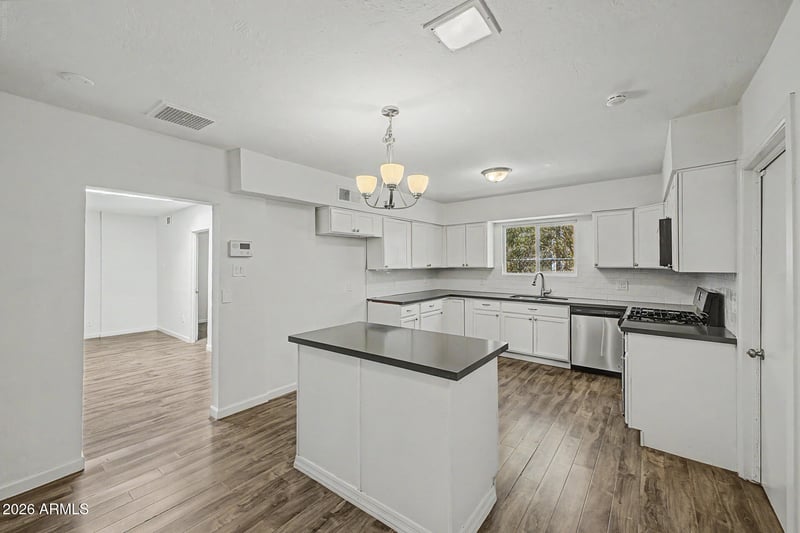 1114 N 18th St, Phoenix, AZ 85006