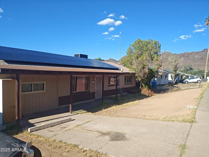 1114 Orchid Ln, Phoenix, AZ 85020