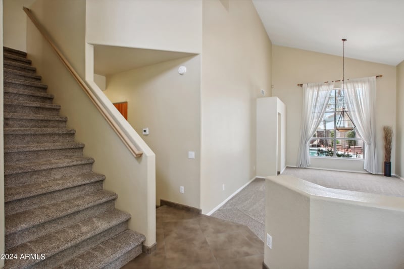 1114 W Betty Elyse Ln, Phoenix, AZ 85023