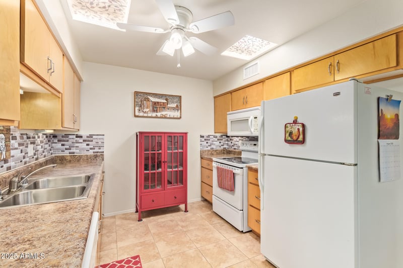 11141 Cameo Dr, Sun City, AZ 85351