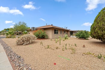 11144 Cameo Dr, Sun City, AZ 85351