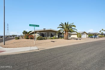 11146 Jacaranda Dr, Sun City, AZ 85373