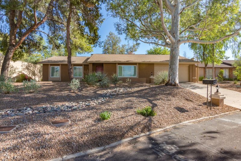 1115 E Village Circle Dr, Phoenix, AZ 85022
