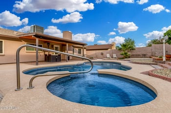 1115 Santa Cruz Dr, Tempe, AZ 85282