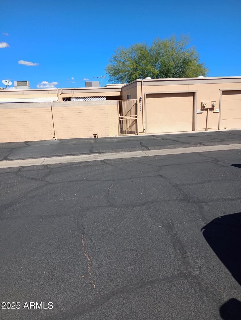 11151 Cameo Dr, Sun City, AZ 85351