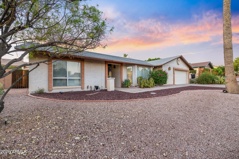 1116 Acoma Dr, Phoenix, AZ 85022