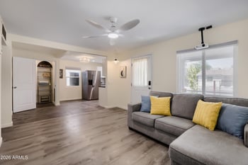 1116 S Holbrook Ln, Tempe, AZ 85281