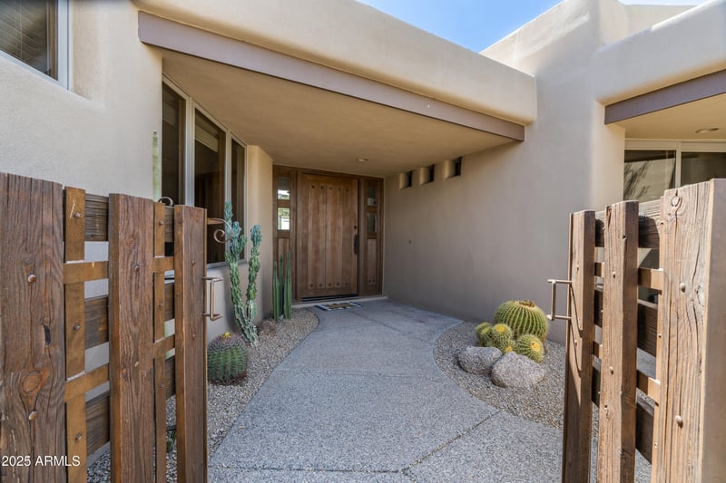 11163 Prospect Point Dr, Scottsdale, AZ 85262