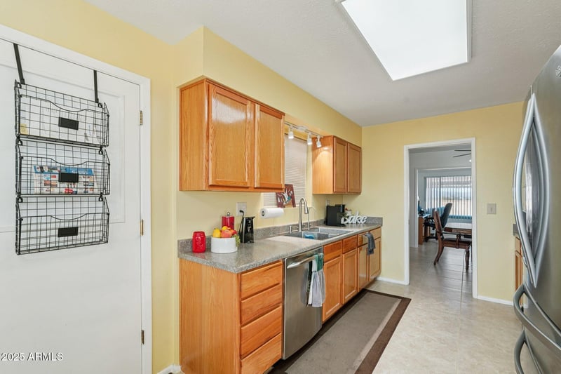 11165 Cameo Dr, Sun City, AZ 85351