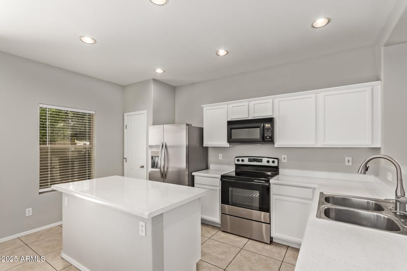 11167 Baden St, Avondale, AZ 85323