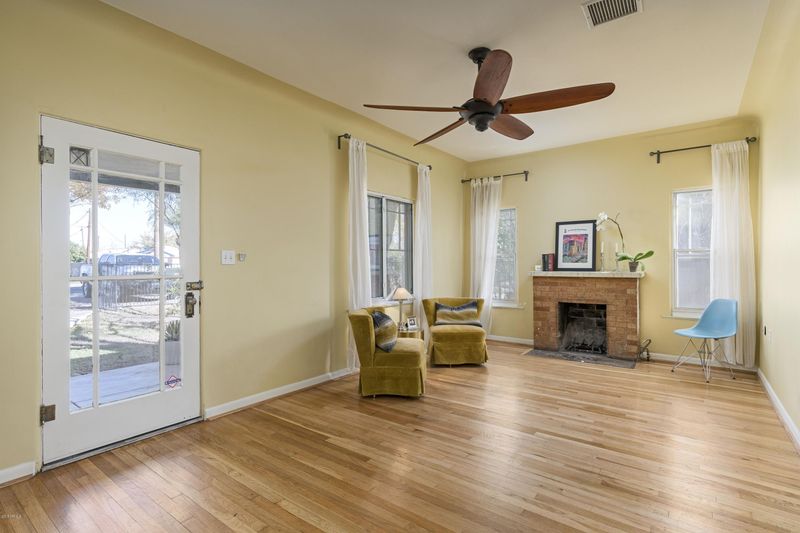 1117 E Fairmount Ave, Phoenix, AZ 85014