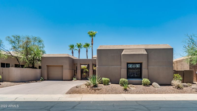 1117 E Thunderhill Pl, Phoenix, AZ 85048