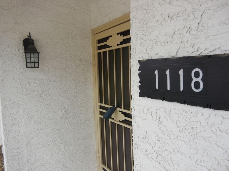 1118 E Michelle Dr, Phoenix, AZ 85022