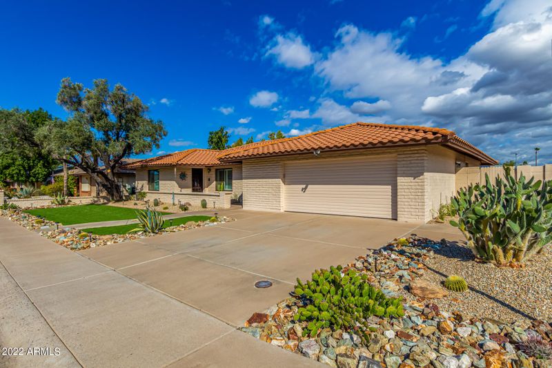 1118 E Rosemonte Dr, Phoenix, AZ 85024