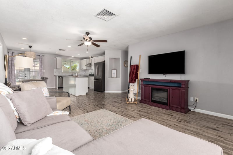 11180 71st Dr, Peoria, AZ 85345
