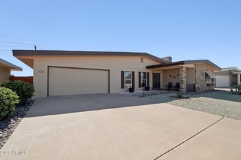 11181 Palmeras Dr, Sun City, AZ 85373