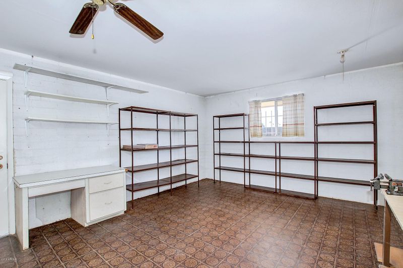 11181 W Thunderbird Blvd, Sun City, AZ 85351