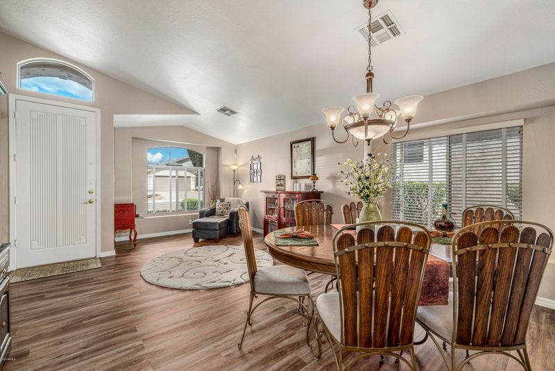 1119 E Blackhawk Dr, Phoenix, AZ 85024