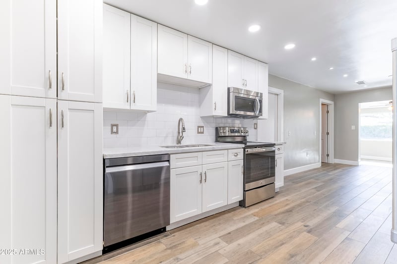 1119 Medlock Dr, Phoenix, AZ 85013