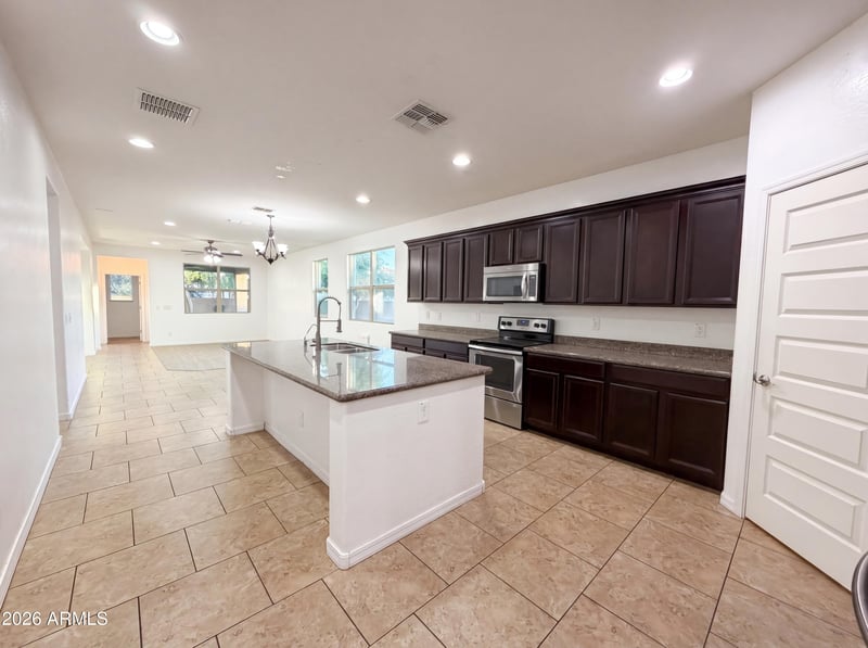 112 E Bernie Ln, Gilbert, AZ 85295