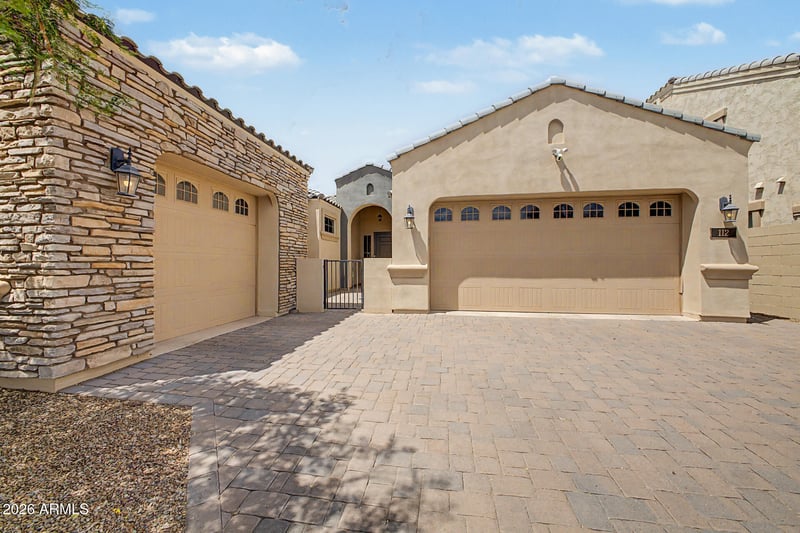 112 E Crescent Pl, Chandler, AZ 85249