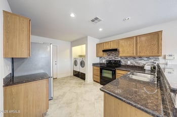 1120 Wagoner Rd, Phoenix, AZ 85023