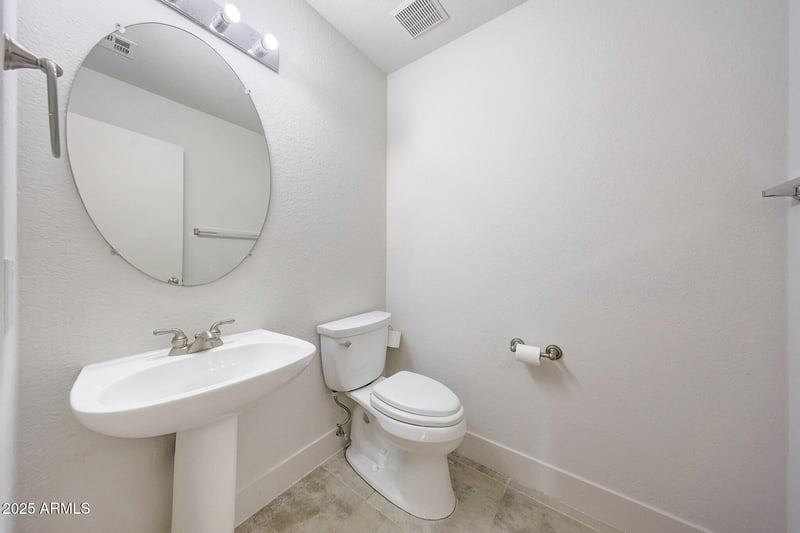 1120 Wagoner Rd, Phoenix, AZ 85023