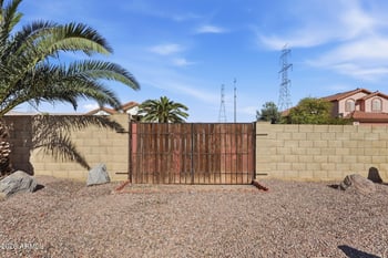 11201 Golden Ln, Peoria, AZ 85345