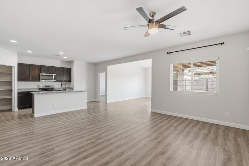 11204 W Mobile Ln, Tolleson, AZ 85353