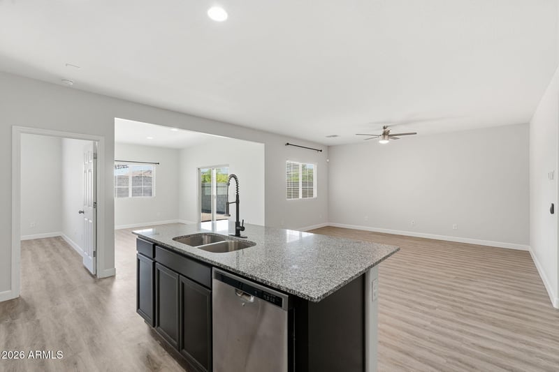 11204 W Mobile Ln, Tolleson, AZ 85353