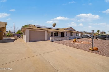 11208 105th Ave, Sun City, AZ 85351