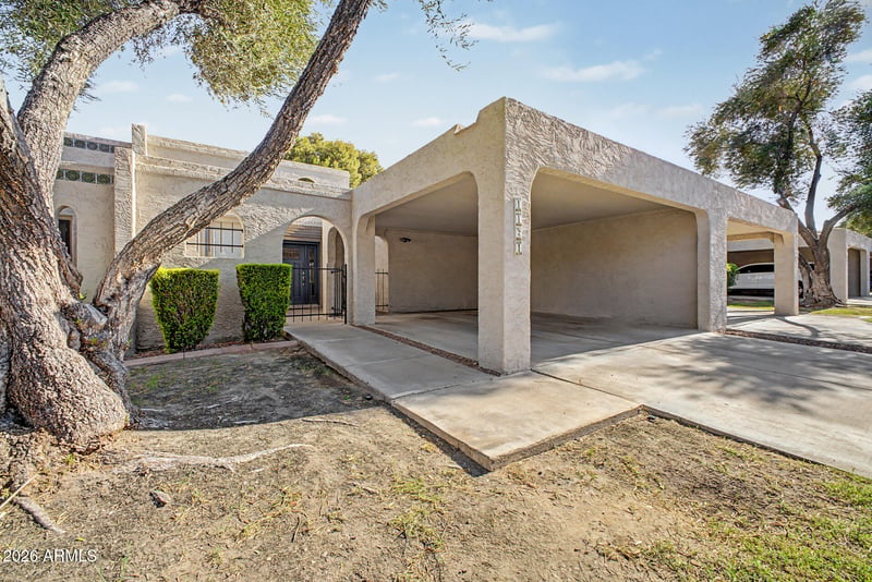 1121 E Cochise Dr, Phoenix, AZ 85020