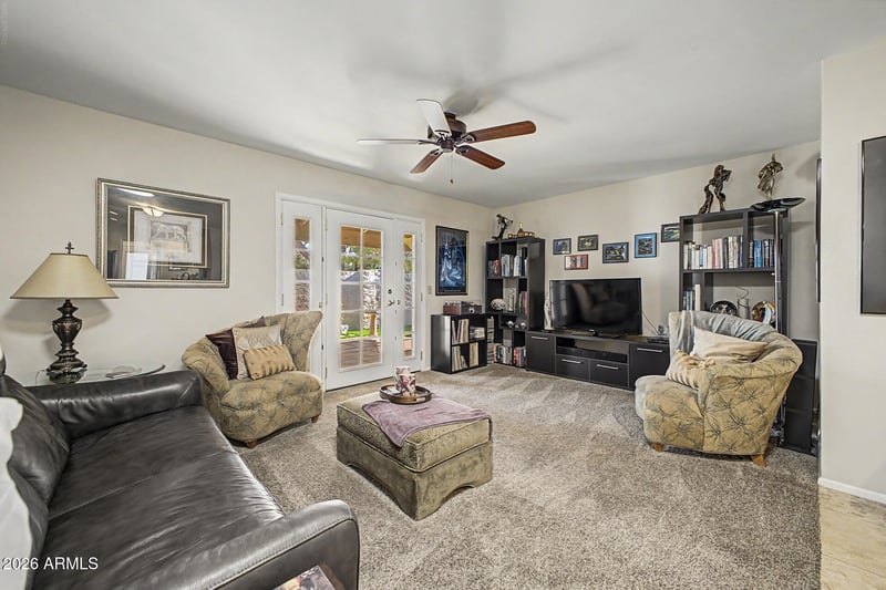 1121 E Cochise Dr, Phoenix, AZ 85020