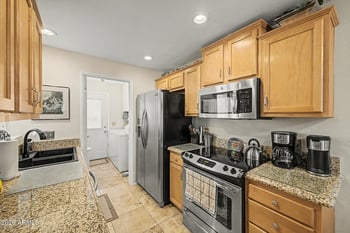 1121 Cochise Dr, Phoenix, AZ 85020