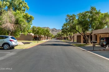 1121 Cochise Dr, Phoenix, AZ 85020