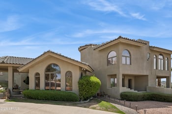 1121 E Country Gables Dr, Phoenix, AZ 85022