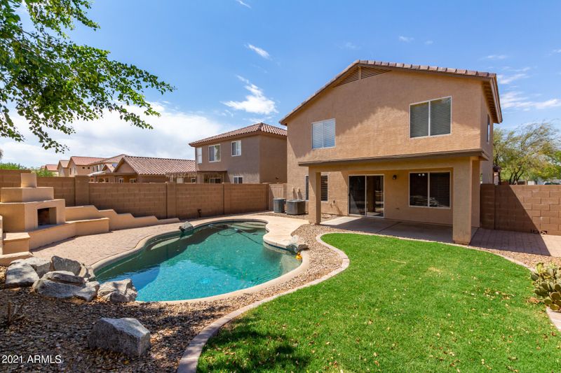 1121 E Desert Holly Dr, San Tan Valley, AZ 85143