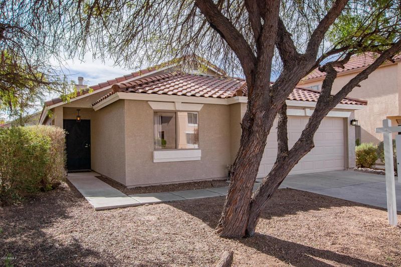 1121 E Monona Dr, Phoenix, AZ 85024