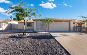 1121 Halstead Dr, Phoenix, AZ 85023