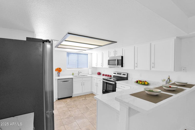 1121 Manor St, Chandler, AZ 85224