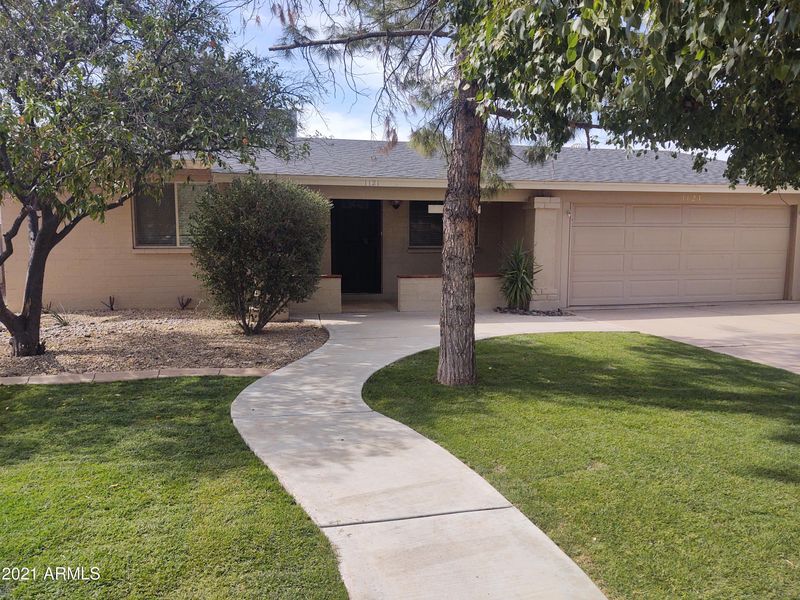 1121 W Grovers Ave, Phoenix, AZ 85023