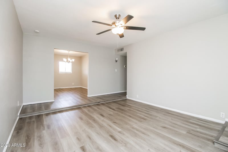 1121 W Laguna Azul Ave, Mesa, AZ 85210