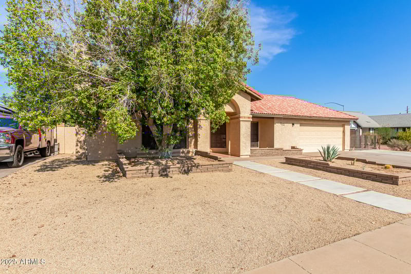 1121 Winthrop Cir, Mesa, AZ 85213