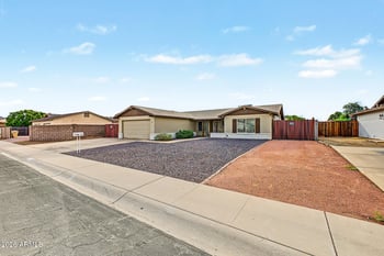 11210 N 52nd Ave, Glendale, AZ 85304