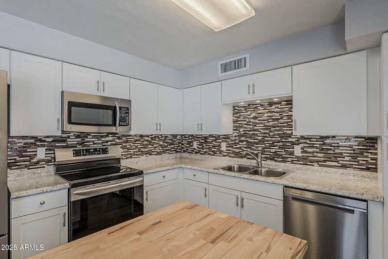 11210 S Bannock St, Phoenix, AZ 85044