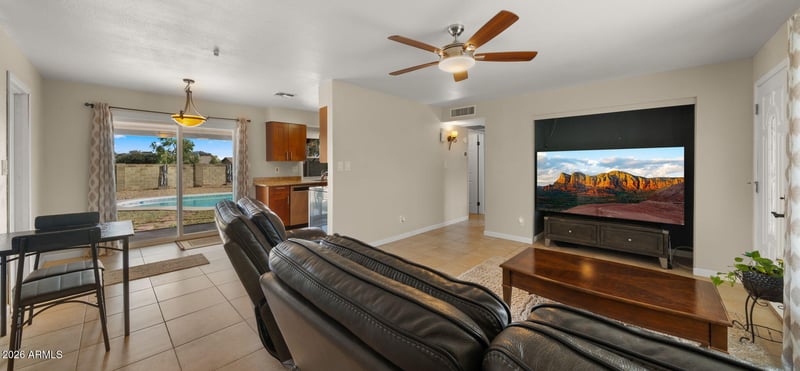 11211 Bannock St, Phoenix, AZ 85044