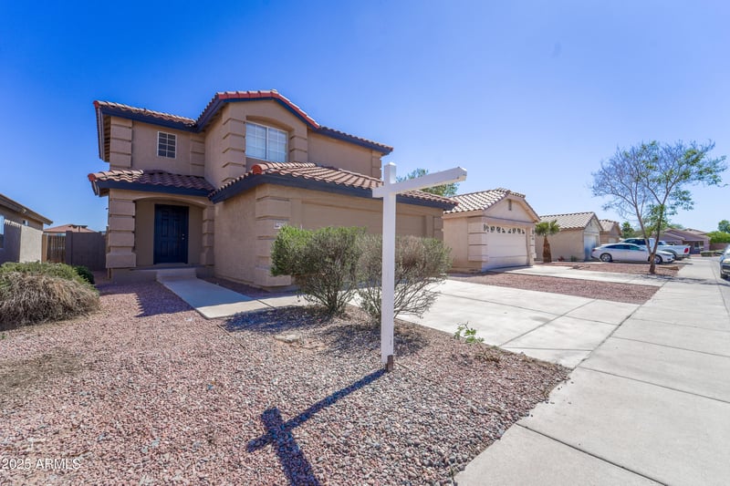 11215 Heatherbrae Dr, Phoenix, AZ 85037